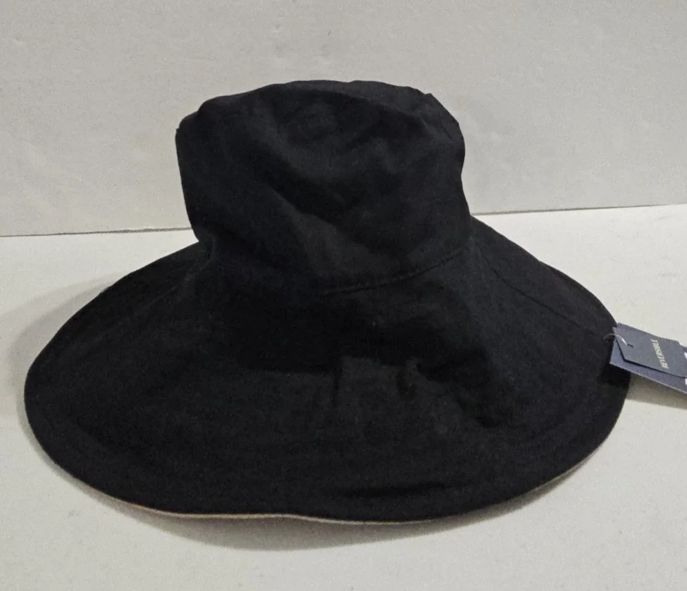 NWT Bucket Hat Reversible Black Beige Minimalist 90s Nostalgia Gorp 3.5 in Brim